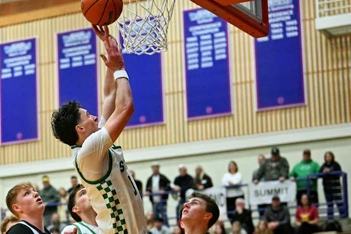 a Summit Wilsonville 5A Oregon boys basketball final 2024 Leon Neuschwander 40